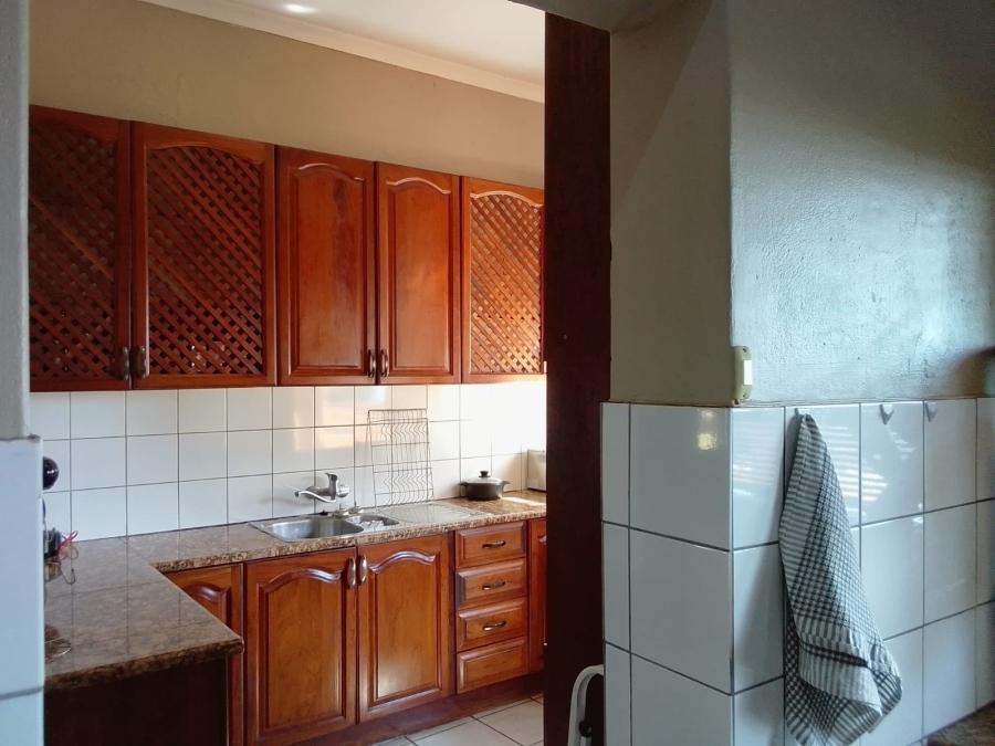 To Let 4 Bedroom Property for Rent in Safari Gardens North West